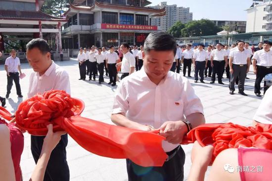 闽台细密呆板（南靖油炸出产线）项目成绩对接拉开帷幕